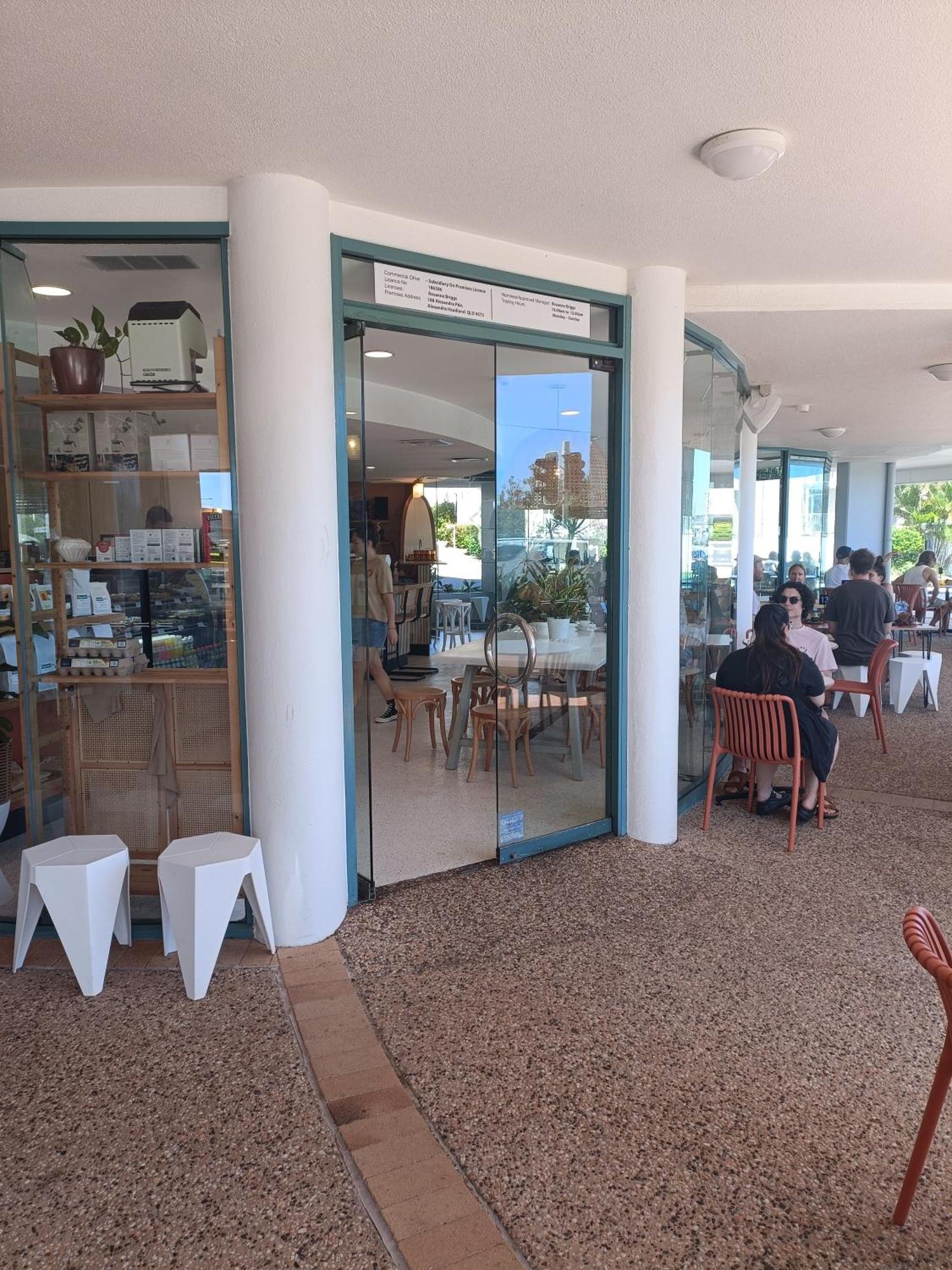 Grand Palais Boolarong Beachside Apartments Alexandra Headland Bagian luar foto