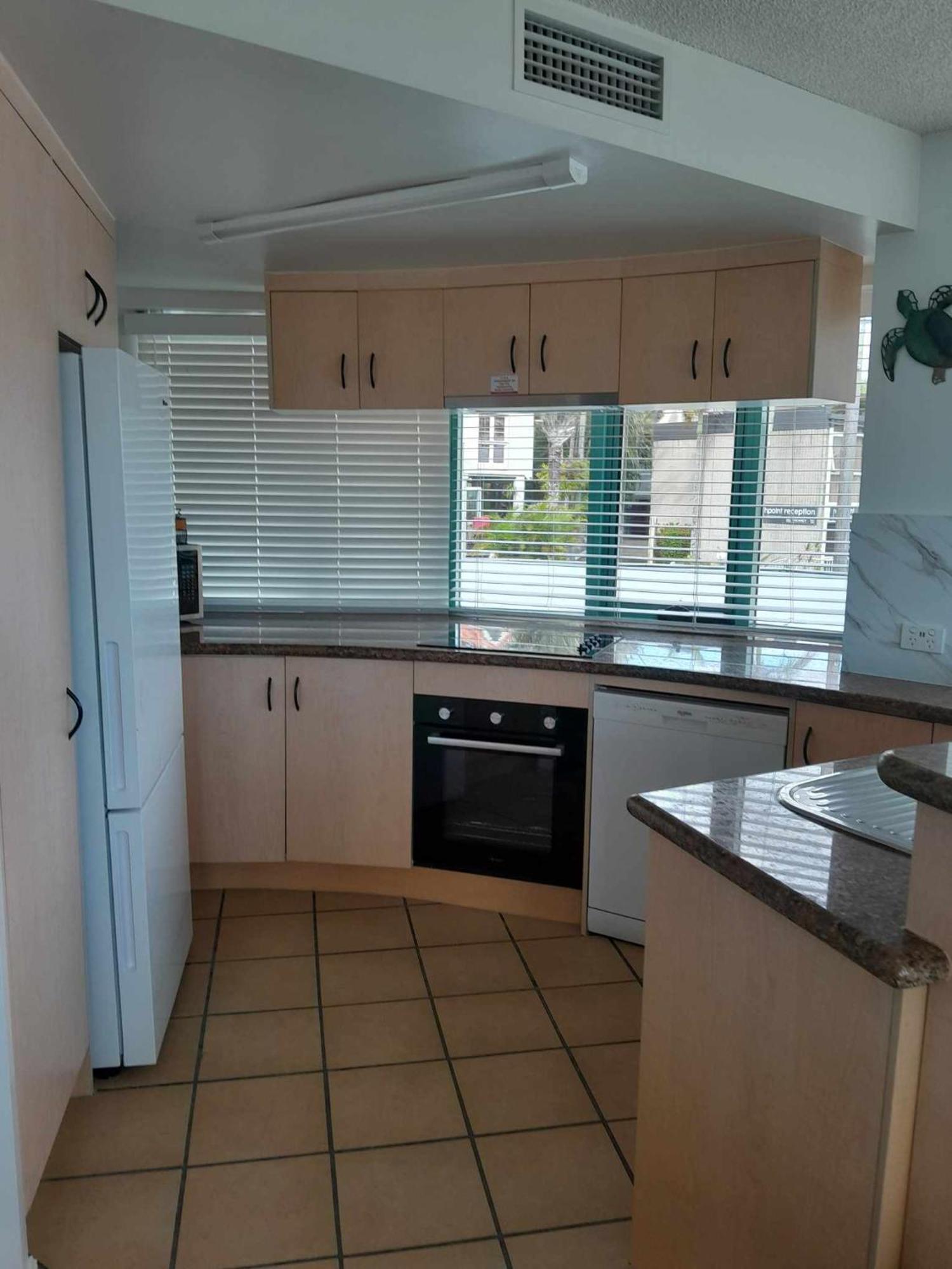 Grand Palais Boolarong Beachside Apartments Alexandra Headland Bagian luar foto