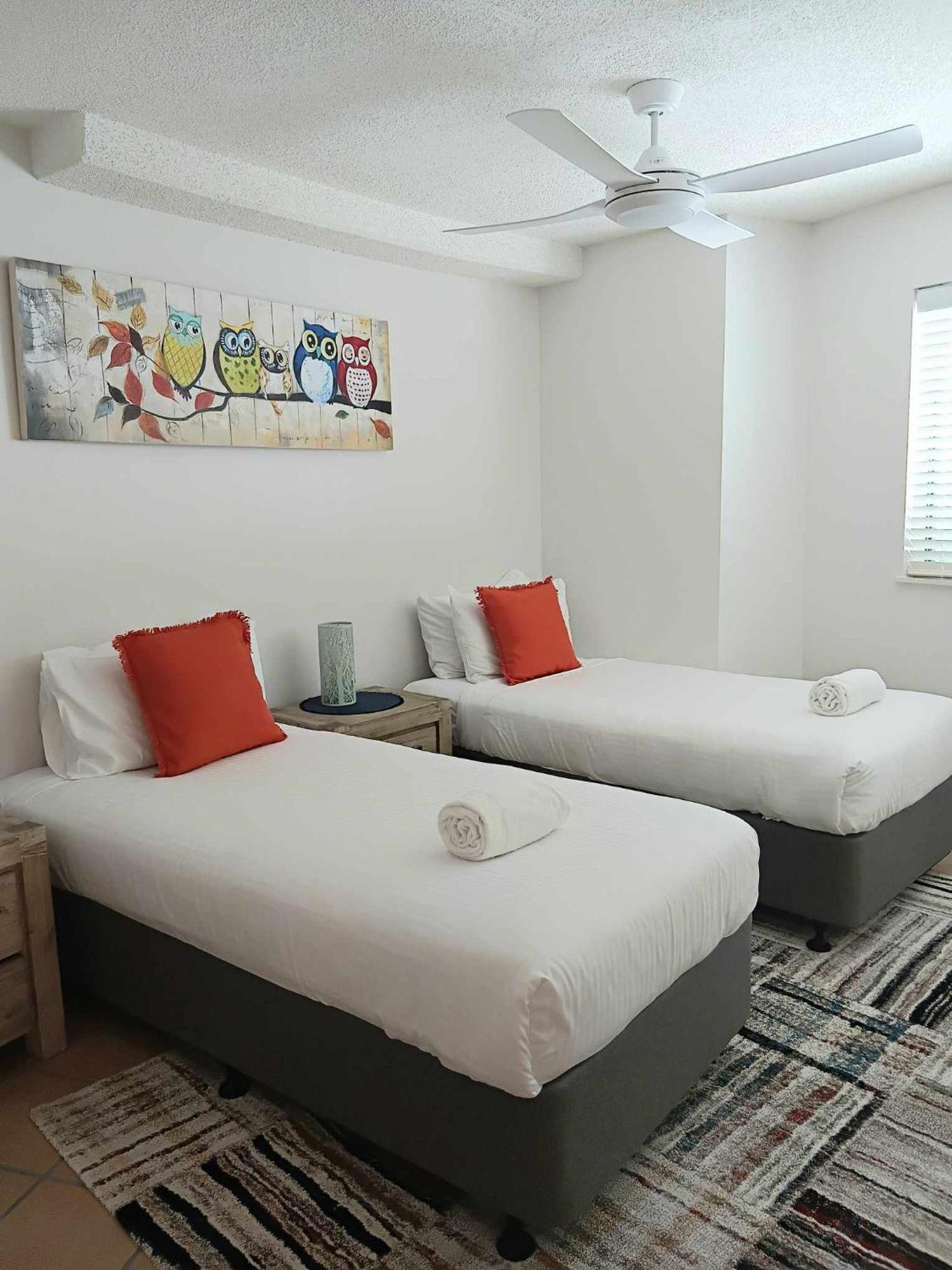 Grand Palais Boolarong Beachside Apartments Alexandra Headland Bagian luar foto