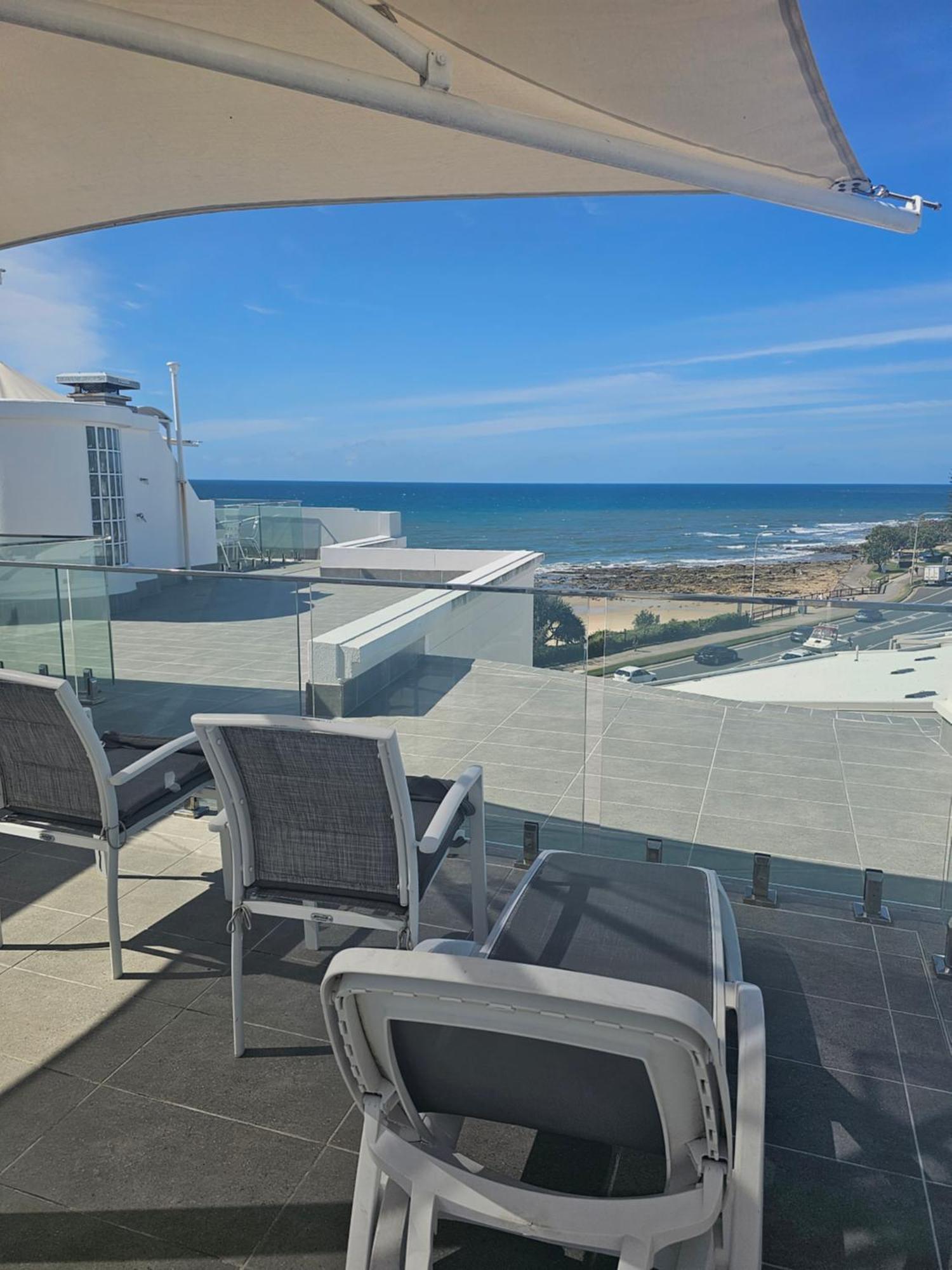 Grand Palais Boolarong Beachside Apartments Alexandra Headland Bagian luar foto